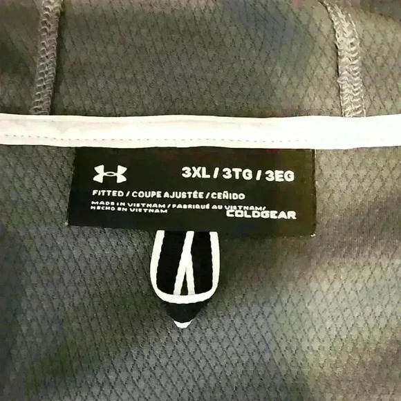 Under Armour ☠️ Coldgear Infrared Light Jacket with Adjustable Hood - Picture 5 of 7